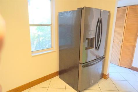 2821 Somerset Drive Lauderdale Lakes FL 33311