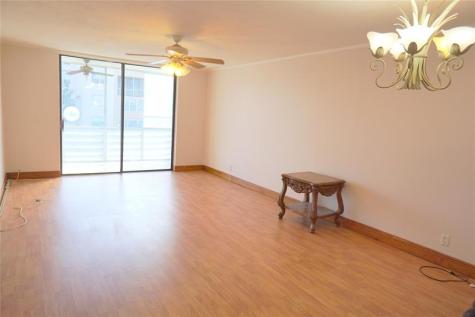 2821 Somerset Drive Lauderdale Lakes FL 33311