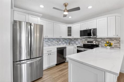 427 Pine Glen Lane Greenacres FL 33463