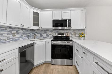 427 Pine Glen Lane Greenacres FL 33463