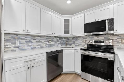 427 Pine Glen Lane Greenacres FL 33463
