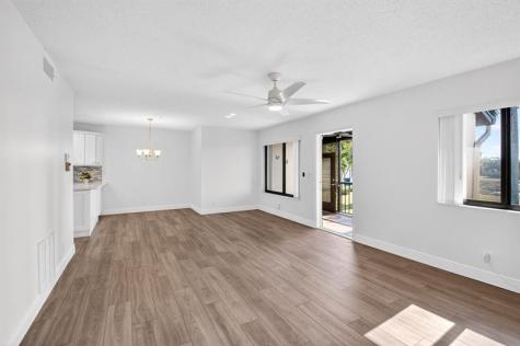 427 Pine Glen Lane Greenacres FL 33463