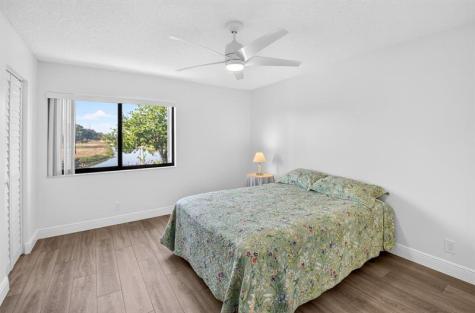 427 Pine Glen Lane Greenacres FL 33463