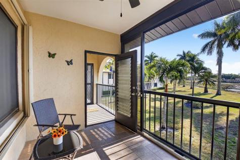 427 Pine Glen Lane Greenacres FL 33463