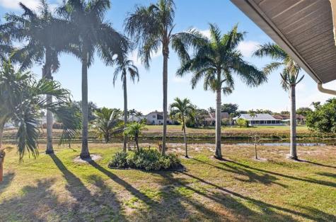 427 Pine Glen Lane Greenacres FL 33463
