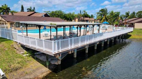 427 Pine Glen Lane Greenacres FL 33463