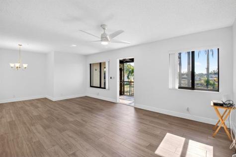 427 Pine Glen Lane Greenacres FL 33463