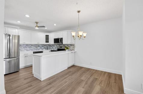 427 Pine Glen Lane Greenacres FL 33463