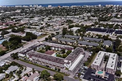 1040 SE 4th Avenue Deerfield Beach FL 33441
