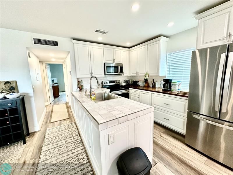 710 Flanders O Delray Beach FL 33484