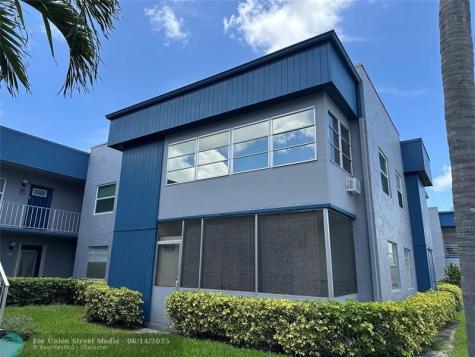 710 Flanders O Delray Beach FL 33484