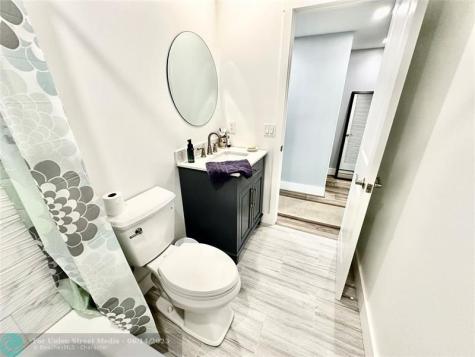 710 Flanders O Delray Beach FL 33484