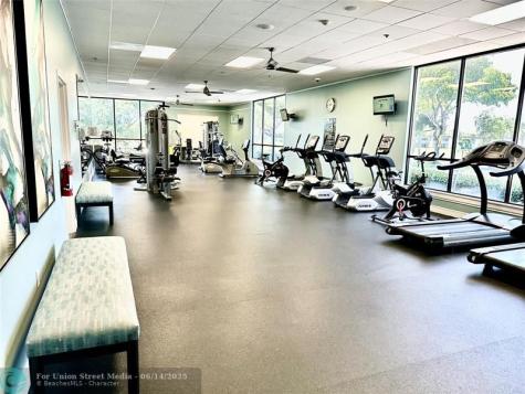 710 Flanders O Delray Beach FL 33484