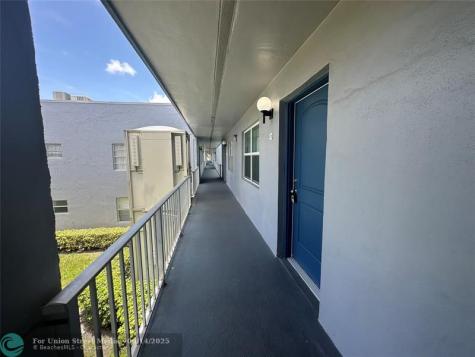 710 Flanders O Delray Beach FL 33484