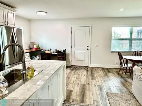 710 Flanders O Delray Beach FL 33484