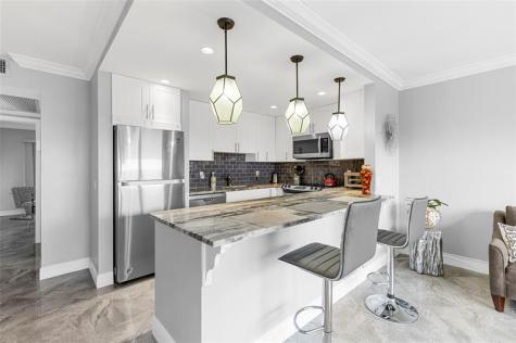 487 Grantham F Deerfield Beach FL 33442