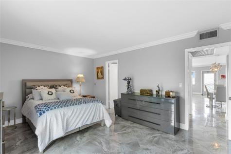 487 Grantham F Deerfield Beach FL 33442