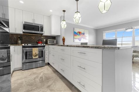 487 Grantham F Deerfield Beach FL 33442