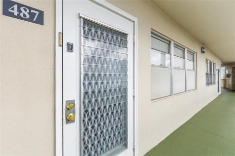 487 Grantham F Deerfield Beach FL 33442