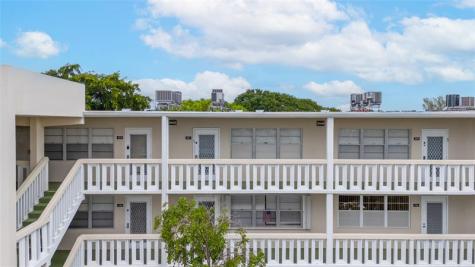 487 Grantham F Deerfield Beach FL 33442