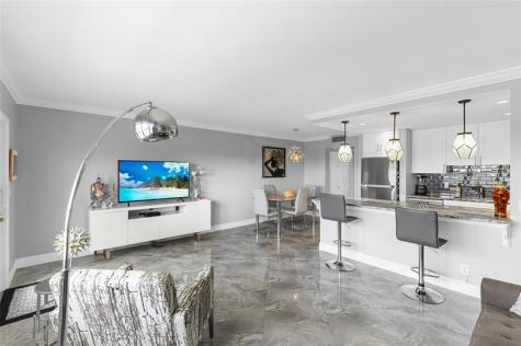 487 Grantham F Deerfield Beach FL 33442