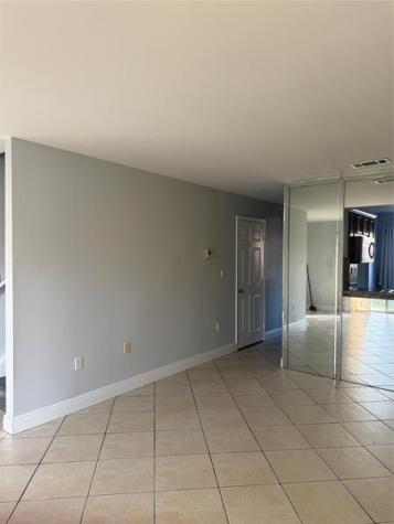 320 E Palm Circle E Pembroke Pines FL 33025
