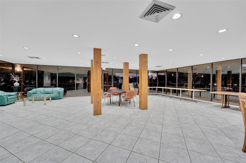 5340 NW 2nd Avenue Boca Raton FL 33487