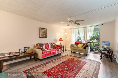 8930 S Hollybrook Boulevard Pembroke Pines FL 33025