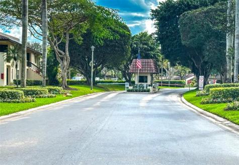 21827 Arriba Real Boca Raton FL 33433