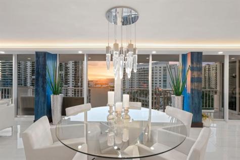 2800 E Sunrise Boulevard Fort Lauderdale FL 33304