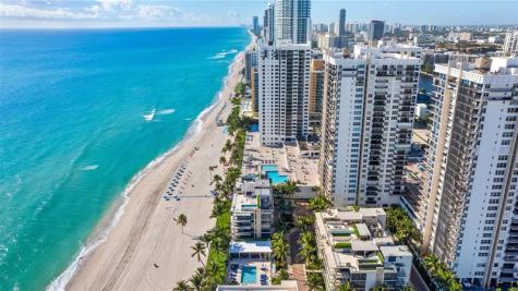 2205 S Surf Road Hollywood FL 33019