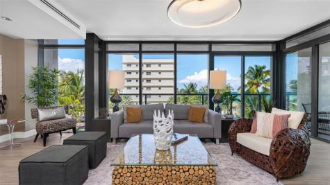 2205 S Surf Road Hollywood FL 33019