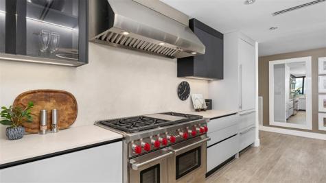 2205 S Surf Road Hollywood FL 33019