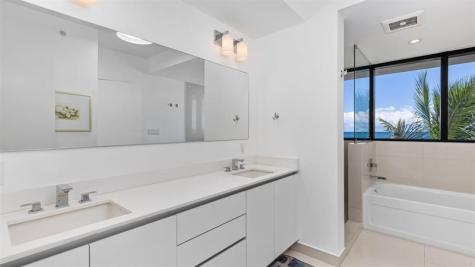 2205 S Surf Road Hollywood FL 33019