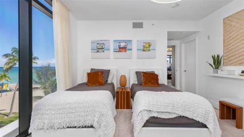 2205 S Surf Road Hollywood FL 33019