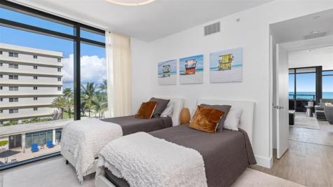 2205 S Surf Road Hollywood FL 33019