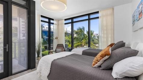 2205 S Surf Road Hollywood FL 33019