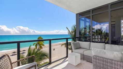 2205 S Surf Road Hollywood FL 33019