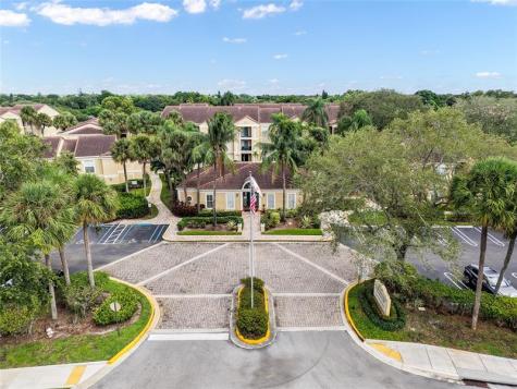 733 Riverside Drive Coral Springs FL 33071