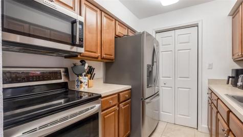 733 Riverside Drive Coral Springs FL 33071