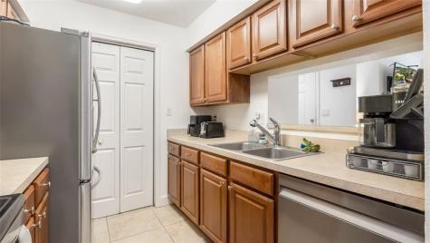 733 Riverside Drive Coral Springs FL 33071