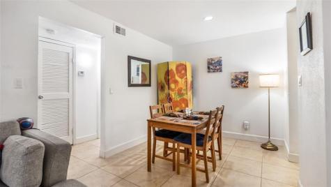 733 Riverside Drive Coral Springs FL 33071