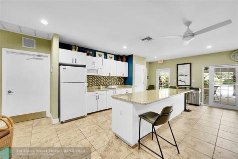 4020 W Palm Aire Drive Pompano Beach FL 33069