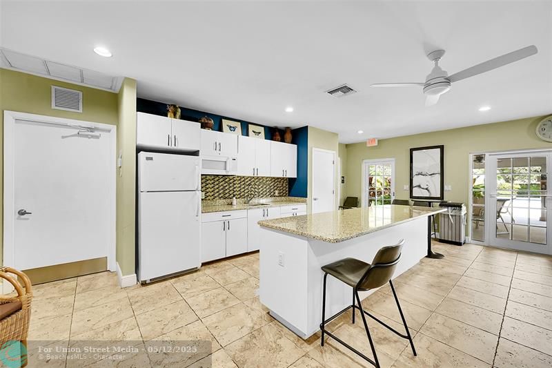 4020 W Palm Aire Drive Pompano Beach FL 33069