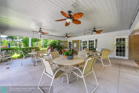 4020 W Palm Aire Drive Pompano Beach FL 33069