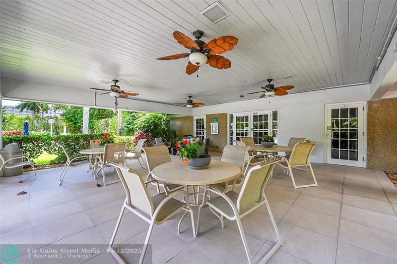 4020 W Palm Aire Drive Pompano Beach FL 33069