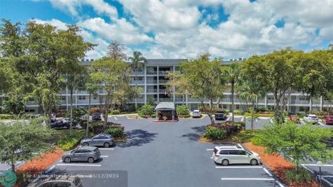 4020 W Palm Aire Drive Pompano Beach FL 33069