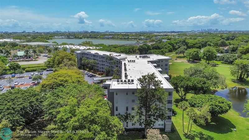 4020 W Palm Aire Drive Pompano Beach FL 33069