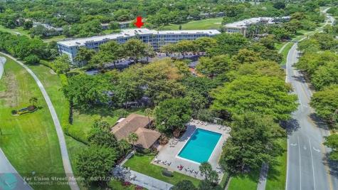 4020 W Palm Aire Drive Pompano Beach FL 33069