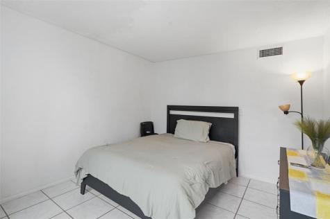 9451 Evergreen Place Davie FL 33324